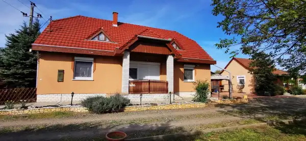 Eladó ingatlan, Jászapáti 3 szoba 90 m² 39.7 M Ft