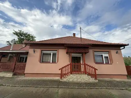 Eladó ingatlan, Kaba 4 szoba 120 m² 39.9 M Ft