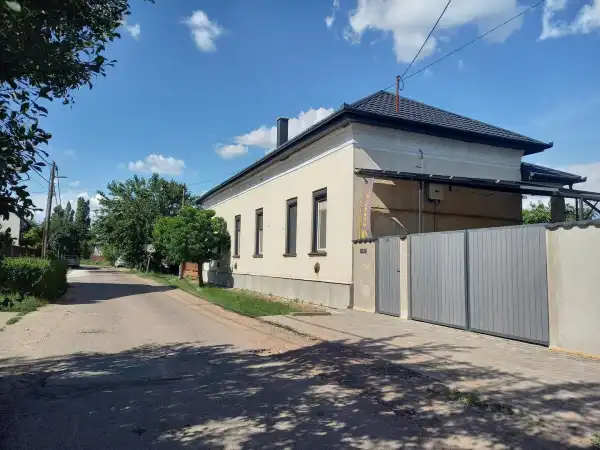 Eladó ingatlan, Karcag 4 szoba 170 m² 47.49 M Ft