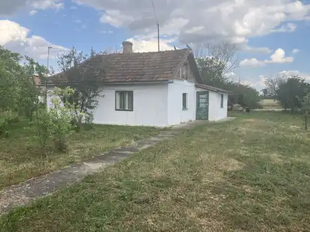 Eladó ingatlan, Karcag 2 szoba 70 m² 7.5 M Ft