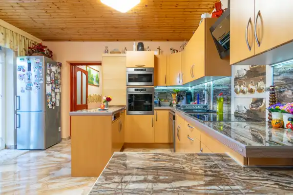 Eladó ingatlan, Károlyháza 5 szoba 173 m² 99.99 M Ft