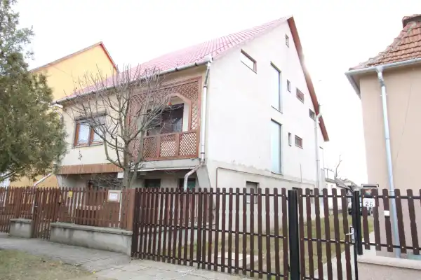 Eladó ingatlan, Kartal 5+4 szoba 195 m² 69 M Ft