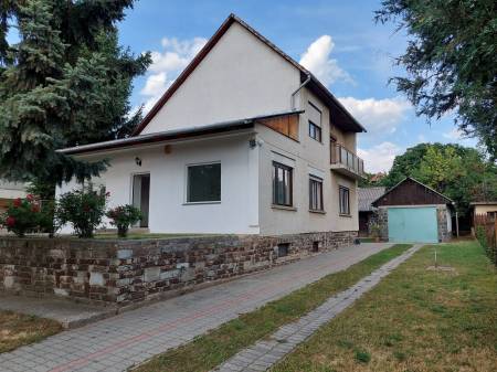 eladó ingatlan, Kerepes