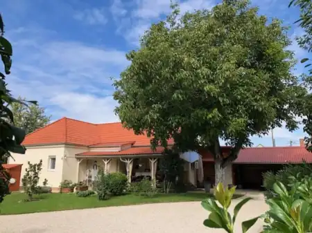 eladó ingatlan, Keszthely