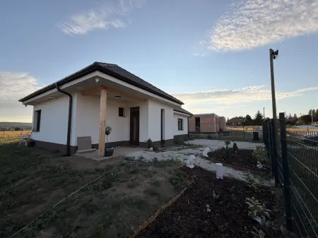 eladó ingatlan, Kesztölc
