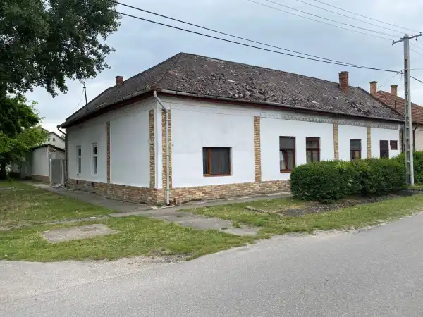 Eladó ingatlan, Kistelek 5 szoba 153 m² 46 M Ft