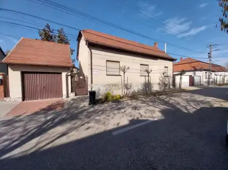 eladó ingatlan, Komárom