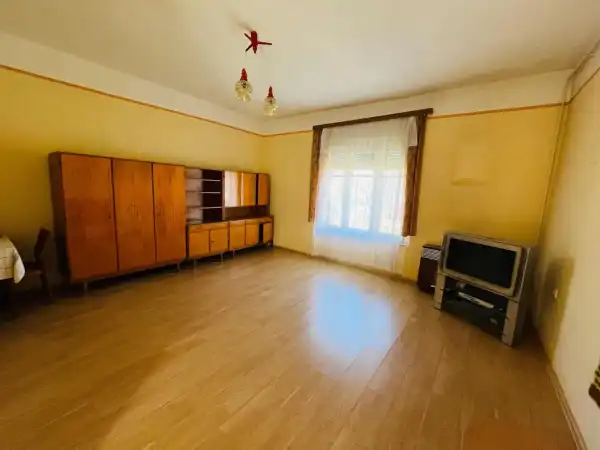 Eladó ingatlan, Komárom 2+1 szoba 71 m² 29.99 M Ft