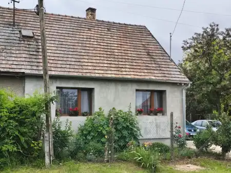 eladó ingatlan, Kömlőd