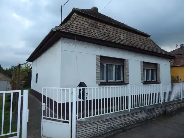 Eladó ingatlan, Környe 3 szoba 114 m² 62 M Ft