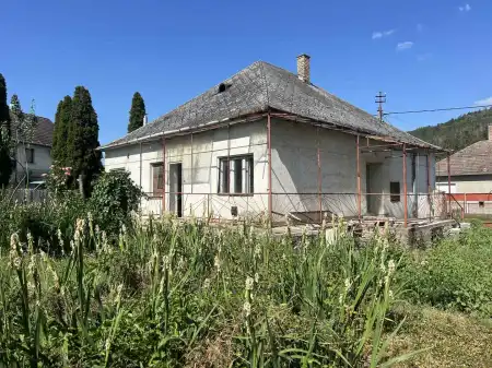 eladó ingatlan, Kosd