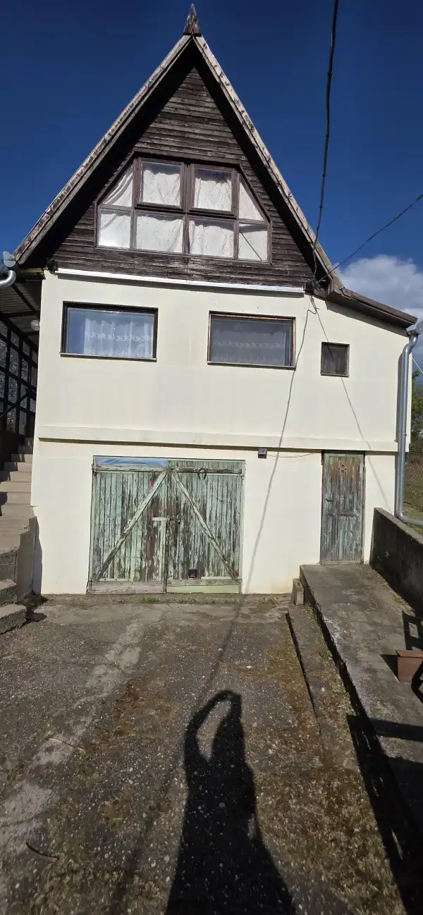 Eladó ingatlan, Kulcs 1+2 szoba 40 m² 25 M Ft