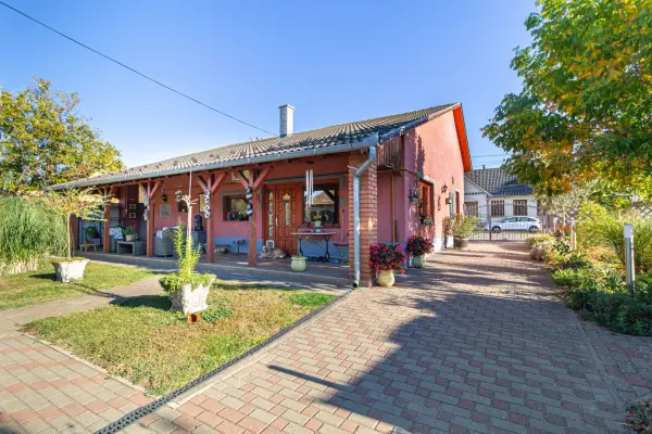 Eladó ingatlan, Kunszállás 3 szoba 77 m² 55 M Ft