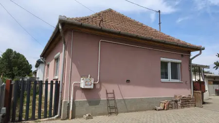 eladó ingatlan, Lőrinci