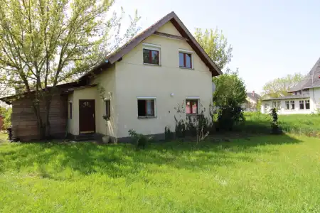 eladó ingatlan, Lőrinci