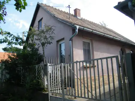 eladó ingatlan, Majosháza