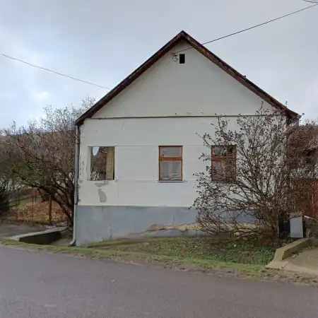 eladó ingatlan, Márkháza