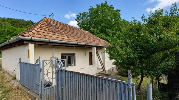 Eladó ingatlan, Márkháza 2 szoba 40 m² 6.5 M Ft