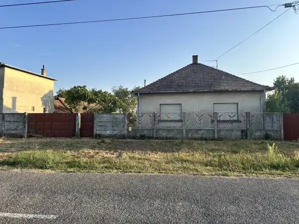 Eladó ingatlan, Mezőberény 3 szoba 107 m² 8.5 M Ft