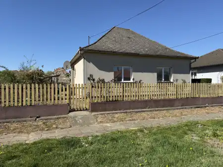 eladó ingatlan, Mezőfalva