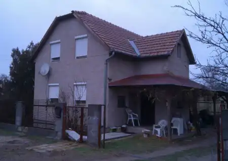 eladó ingatlan, Mikebuda