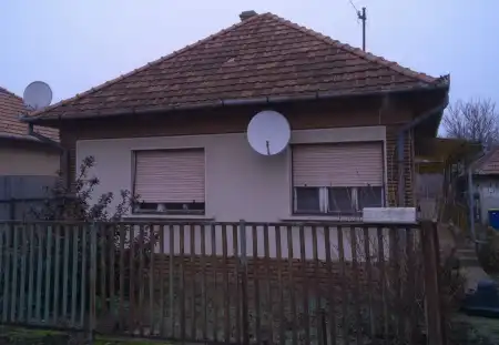 eladó ingatlan, Mikebuda