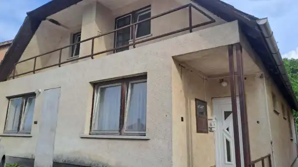 Eladó ingatlan, Mogyorósbánya 5 szoba 150 m² 98 M Ft