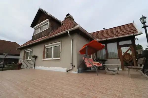 Eladó ingatlan, Monorierdő 5 szoba 233 m² 155 M Ft