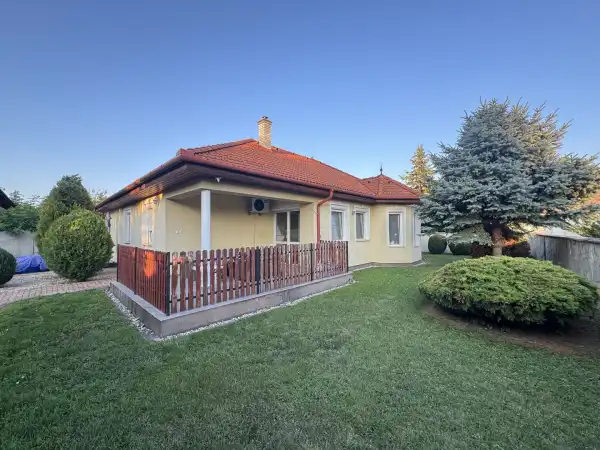 Eladó ingatlan, Mosonszentmiklós 4 szoba 122 m² 94.9 M Ft