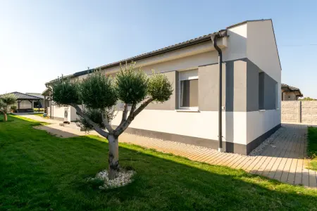 Eladó ingatlan, Mosonszentmiklós 4 szoba 141 m² 118.9 M Ft