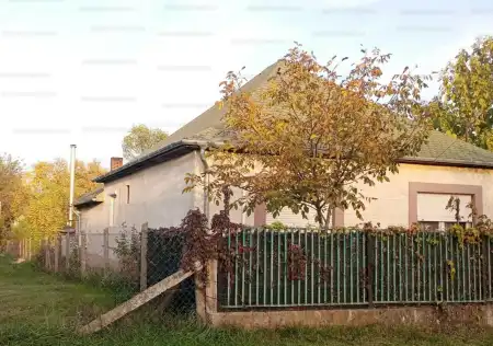 Eladó ingatlan, Nagykarácsony 5 szoba 123 m² 19.8 M Ft