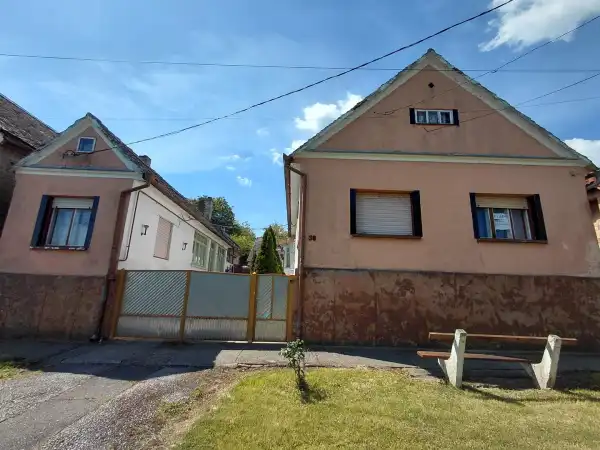 Eladó ingatlan, Nagynyárád 4+1 szoba 100 m² 18.5 M Ft