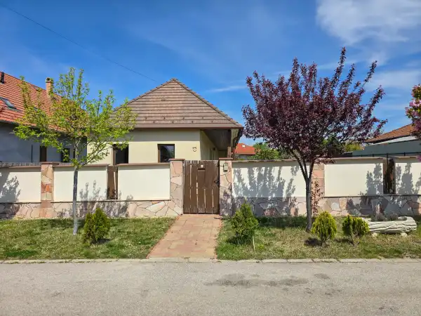 Eladó ingatlan, Nagytarcsa 2 szoba 96 m² 125 M Ft