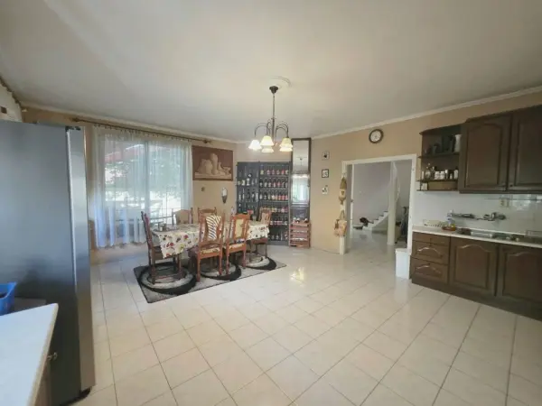Eladó ingatlan, Nagyvenyim 4 szoba 176 m² 89.9 M Ft