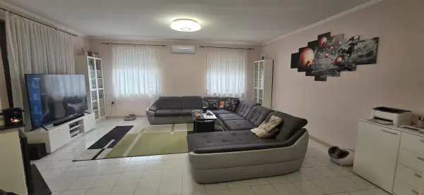 Eladó ingatlan, Nagyvenyim 4 szoba 176 m² 89.9 M Ft