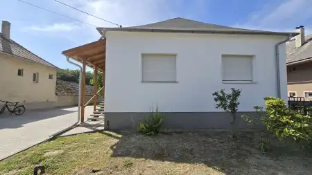 Eladó ingatlan, Németkér 4 szoba 142 m² 73 M Ft