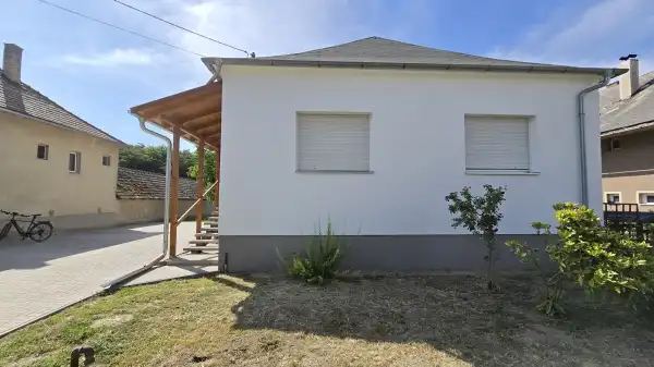Eladó ingatlan, Németkér 4 szoba 142 m² 73 M Ft
