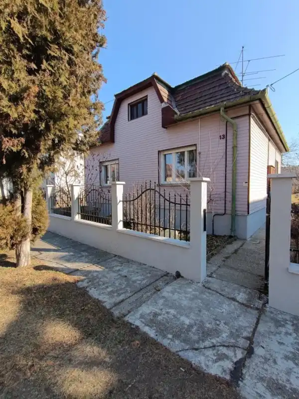 Eladó ingatlan, Nyergesújfalu 2 szoba 68 m² 42 M Ft