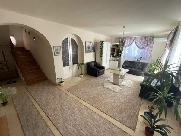 Eladó ingatlan, Nyíregyháza 5 szoba 175 m² 124.9 M Ft
