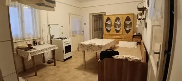 Eladó ingatlan, Nyíregyháza 2+1 szoba 85 m² 39.9 M Ft Eladó ingatlan, Nyíregyháza 2+1 szoba 85 m² 39.9 M Ft