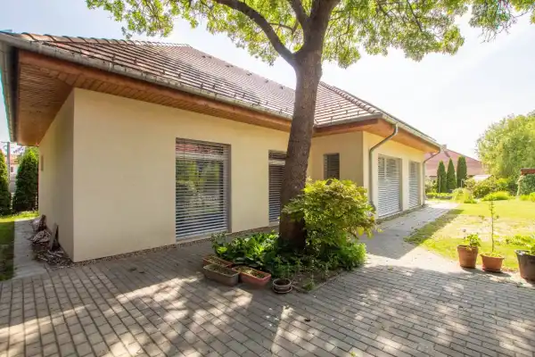 Eladó ingatlan, Ócsa 5 szoba 135 m² 149.8 M Ft