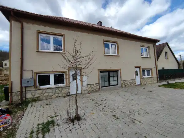 Eladó ingatlan, Olasz 4 szoba 179 m² 36 M Ft