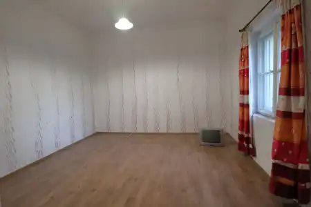 eladó ingatlan, Ópusztaszer