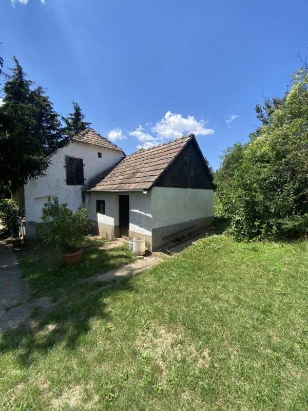 eladó ingatlan, Oroszlány
