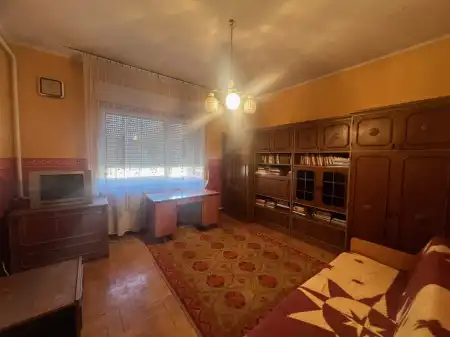 Eladó ingatlan, Oroszlány 3 szoba 140 m² 58.99 M Ft