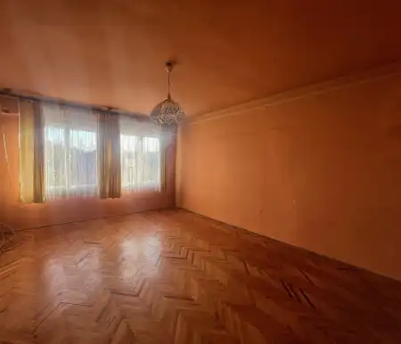 Eladó ingatlan, Oroszlány 4 szoba 160 m² 48 M Ft