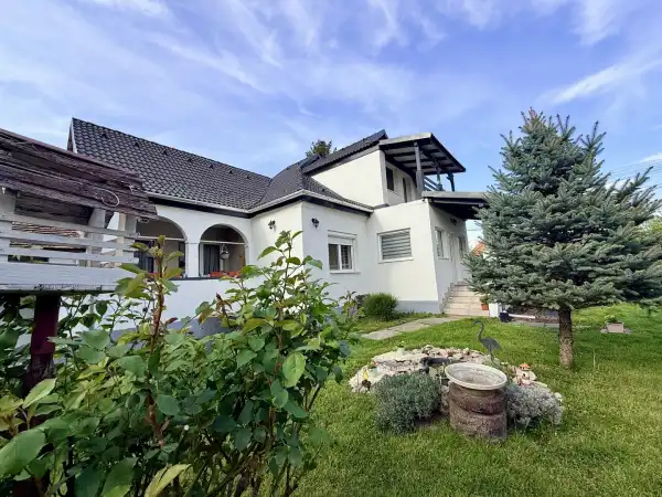 Eladó ingatlan, Oroszlány 3 szoba 153 m² 95.5 M Ft