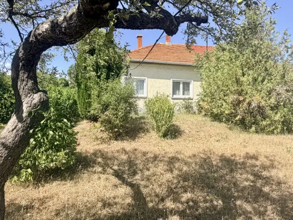 Eladó ingatlan, Oroszlány 3 szoba 67 m² 56.6 M Ft