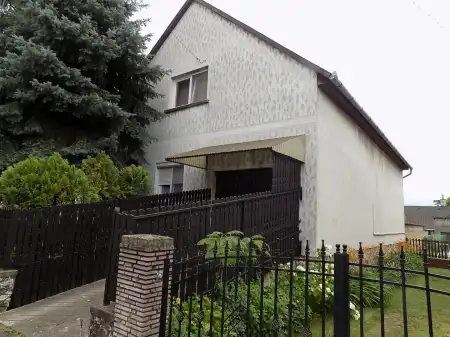 eladó ingatlan, Pápa