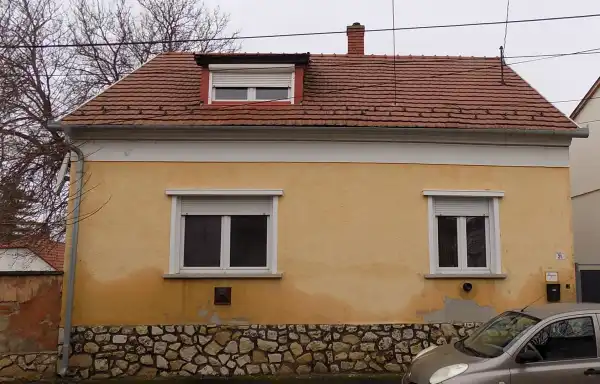 Eladó ingatlan, Pápa 3 szoba 108 m² 48 M Ft